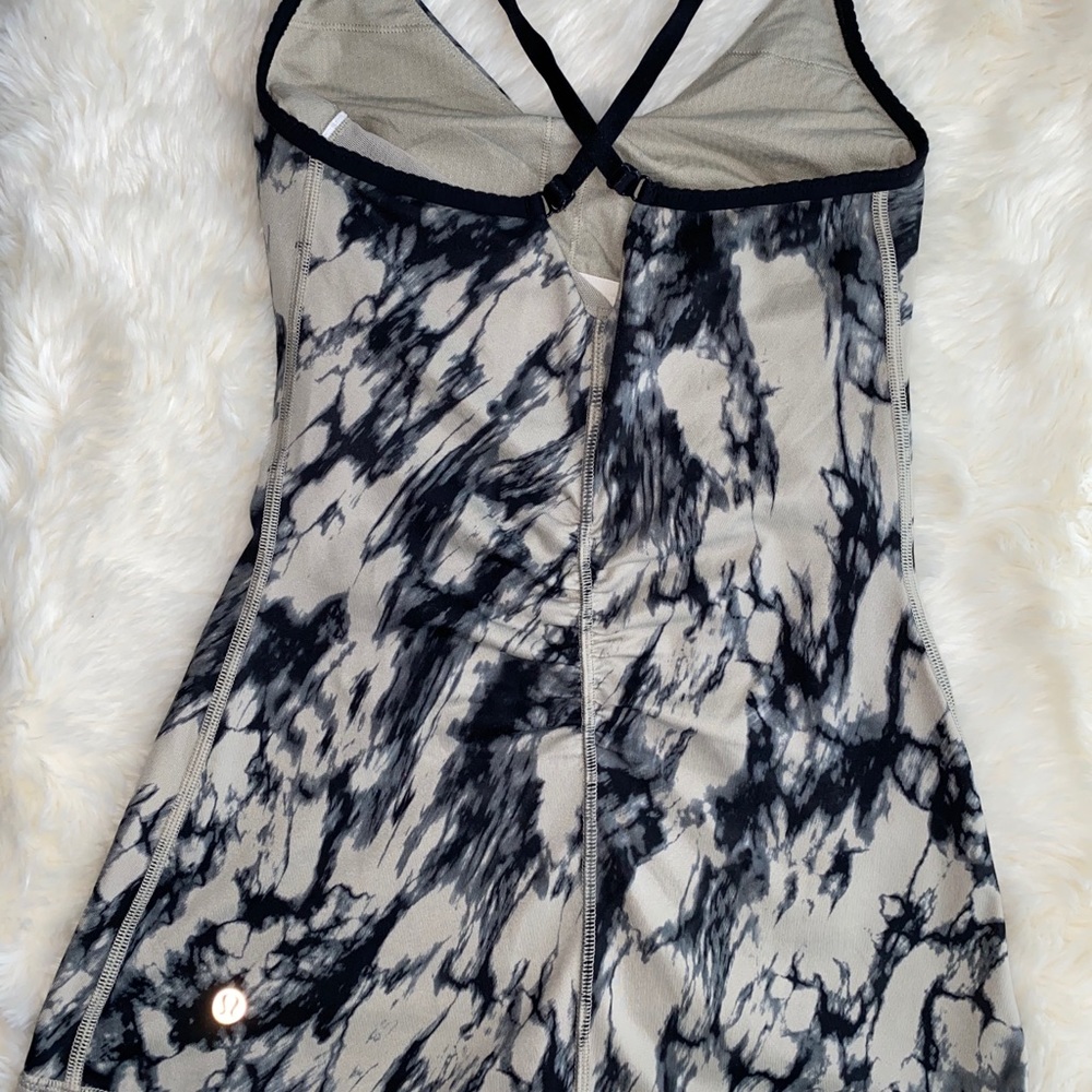 Lululemon Tanktop - Picture 3 of 9
